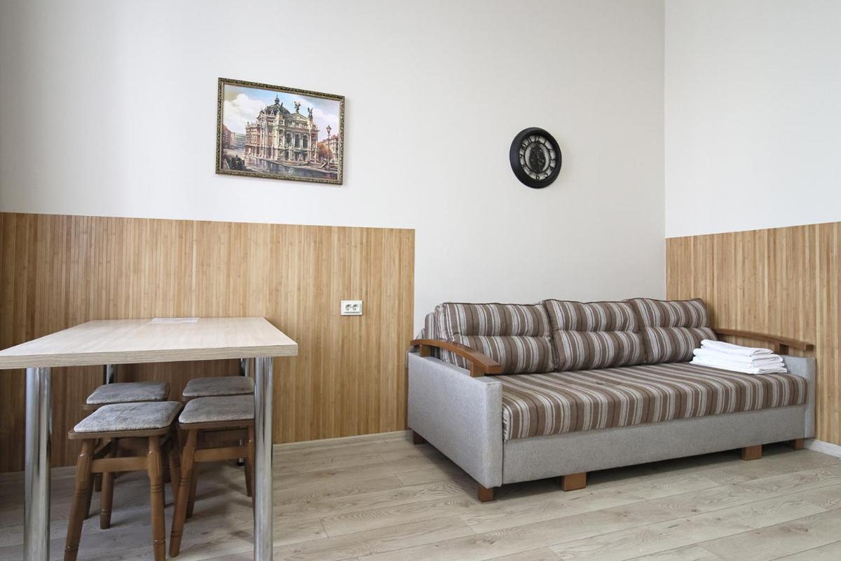 Buk Apartments On Doroshenka 25 Lviv Extérieur photo